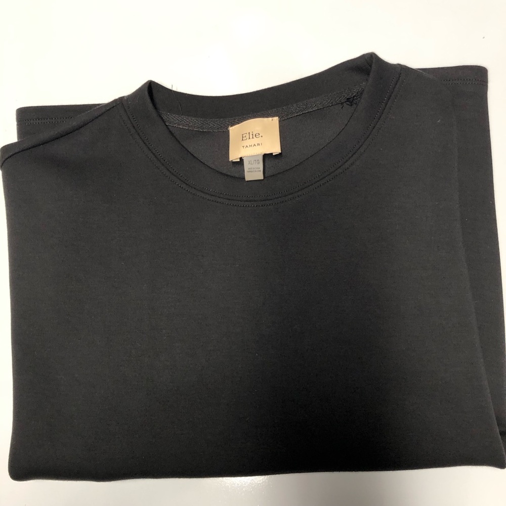 Elie Tahari short sleeve round neck t-shirt blouse size XL